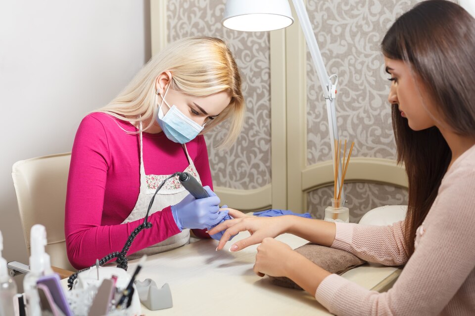 Şehzadeler Manikürcü